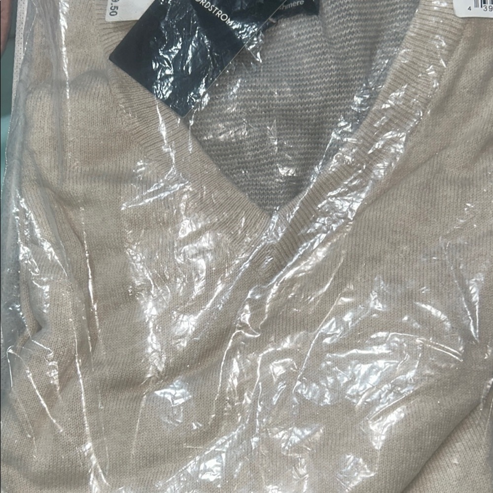 Nordstrom Cream V-Neck Knit Sweater